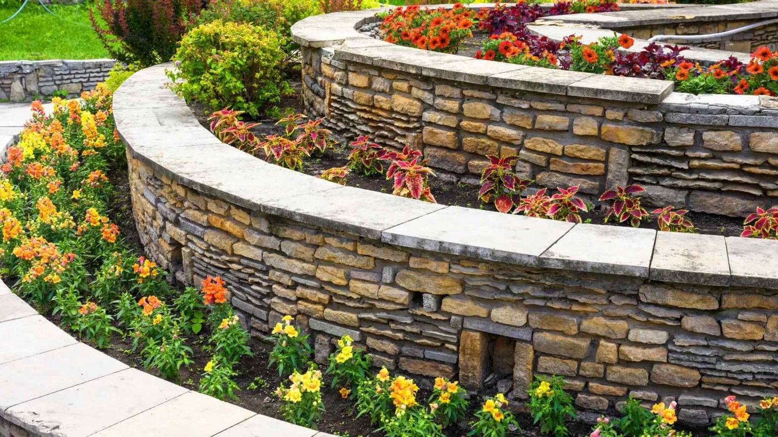 Stone Pattern Retaining Wall Natural Stone Retaining Wall Ideas: Transform Your Outdoor Space with ...