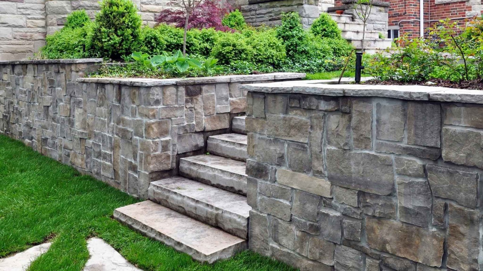 Natural Stone Retaining Wall Ideas: Transform Your Outdoor Space with ...