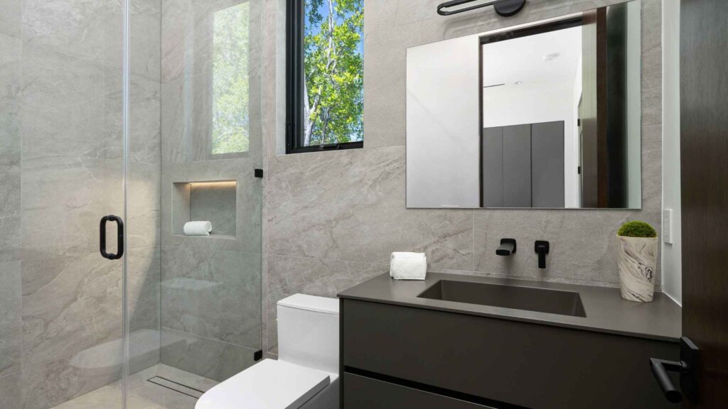 Why Dallas Homeowners Should Invest in a Bathroom Remodel in Dallas, TX Why Dallas Homeowners Should Invest in a Bathroom Remodel in Dallas, TX