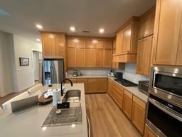 Denise (Frisco Kitchen C Top)
